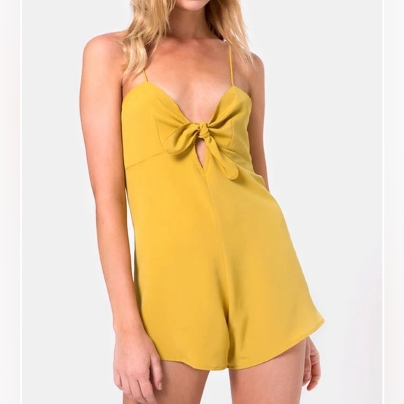 MOTEL Mustard Yellow Spaghetti Strap Romper Roman Playsuit Juniors Sz XL NWT - Picture 1 of 13